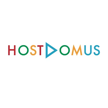 Hostdomus - Grey Mono Сестриере